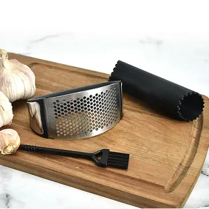 2023 Best Seller Garlic Presser Mincer Crusher Chopper Commercial Life Hack Kitchen Improvement Gadget For Home Cooking Tool