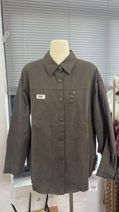 2025 été nouveau Offre Spéciale coton décontracté à manches longues Blouse hauts pour femmes brodé Logo revers Simple chemise ample pour dames - Product Image 3