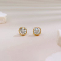 Boucles d'oreilles clous simples en or jaune 18 carats avec diamants de laboratoire ronds, boucles d'oreilles en or, boucles d'oreilles avec diamants, boucles d'oreilles créoles, boucles d'oreilles fines