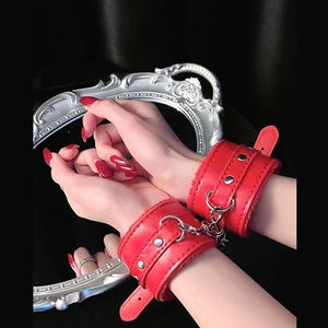 Adult <span class=keywords><strong>Toys</strong></span> PU Leder Bondage Gear Flauschige Handschellen BDSM Restraint Training <span class=keywords><strong>Sex</strong></span> Aid Requisiten für SM und Bondage - Product Image 6