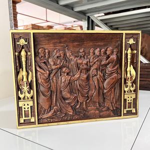 Panneau en relief en bois Jésus et les Apôtres, Art chrétien représentant le Christ enseignant les disciples pour la décoration intérieure des églises et des lieux religieux - Product Image 3