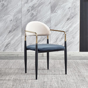Chaise de salle à manger personnalisée en similicuir ou cuir véritable, rembourrée, anti-taches, avec structure en bois massif, confortable, de forme elliptique, pour la maison - Product Image 4