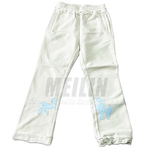 Nouveau design Pantalon de survêtement pour femme en coton, coupe ample, style track, avec patchs et effet usé, coupe évasée et empilée - Product Image 3