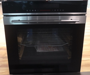 Conjunto de Horno y Microondas Integrado de 24 Pulgadas (60 cm) con Capacidad de 34 L, Control Táctil, Color Negro - Product Image 3