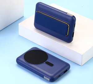 Banco de energía móvil de carga rápida inalámbrica de succión magnética totalmente compatible 10000mAh 22,5 W + PD20W con soporte portátil para <span class=keywords><strong>iPhone</strong></span> - Product Image 5