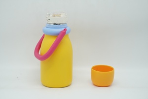 Botella Deportiva Aislada al Vacío de Acero Inoxidable de 450 ml con Asa de Transporte, Personalizable al por Mayor - Product Image 6