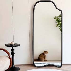 2025 tendencia Irregular en forma de nube espejo de pared asimétrico único ondulado negro vidrio decoración del hogar para sala de estar dormitorio - Product Image 4