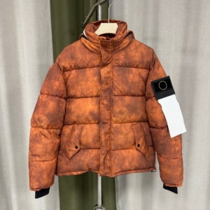Veste matelassée vintage à capuche en coton, avec empiècements circulaires aux manches carrées, coupe ample, pour l'hiver, disponible en trois couleurs - Product Image 1