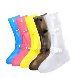 Su geçirmez yüksek tüp ayakkabı kapakları yağmur çizmeleri yeniden kullanılabilir plastik geri dönüşümlü kaymaz kauçuk yağmur ayakkabısı kılıfları