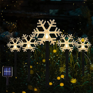 Luces solares para jardín, decoración <span class=keywords><strong>de</strong></span> <span class=keywords><strong>Navidad</strong></span>, árbol, copo <span class=keywords><strong>de</strong></span> nieve, alce, campana, muñeco <span class=keywords><strong>de</strong></span> nieve, <span class=keywords><strong>farola</strong></span> solar impermeable - Product Image 4