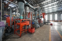 Système de recyclage de panneaux solaires photovoltaïques à haut rendement pour la séparation du verre et du cadre en aluminium
