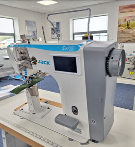 Máquina <span class=keywords><strong>de</strong></span> coser industrial Jack S7 <span class=keywords><strong>de</strong></span> arrastre por rodillos, computarizada, <span class=keywords><strong>de</strong></span> puntada <span class=keywords><strong>de</strong></span> seguridad - Product Image 3