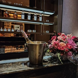 Pháp kim loại kính nút chai chủ với kệ cho truy cập hàng đầu hiển thị treo rượu vang đỏ giá - Product Image 2