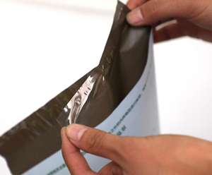 Haute qualité adhésif fort extruder livraison de <span class=keywords><strong>colis</strong></span> Poly Mailer <span class=keywords><strong>affranchissement</strong></span> <span class=keywords><strong>poste</strong></span> blanc noir sac postal - Product Image 4