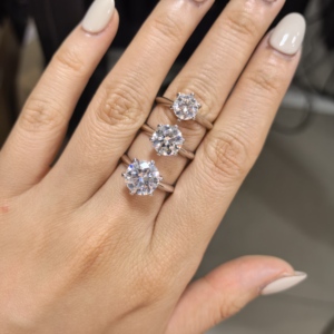 大きなサイズのモアッサナイトダイヤモンド 1ct 2ct 3ct 5ct ラウンドカット D VVS 3EX 女性用婚約指輪 モアッサナイトリング - Product Image 5