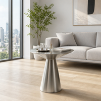 Table d'appoint conique en métal brossé argenté, table basse de luxe moderne pour hôtel, villa, salon