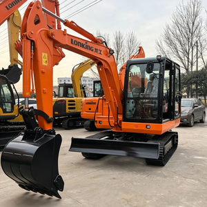Excavatrice hydraulique sur roues CDM6060W de six tonnes, de conception robuste, adaptable à la circulation routière, pour le développement de terrains périurbains et le nivellement du terrain - Product Image 2