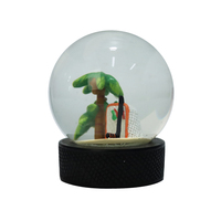 Statue de paysage miniature personnalisée artisanat en résine-boule à neige en verre de football de plage pour la maison bureau nouveauté décoration créative de la maison