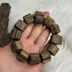 Bracelet en perles de bois écologiques, fait main, en bois naturel, élastique, pour le yoga et la méditation - Product Image 1