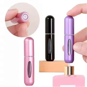 Botella de Perfume con Tapa Dorada, Cuerpo de Aluminio y Herramienta de Prensado, Diseño Metálico Elegante - Product Image 2