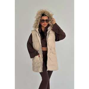 Gilet parka crème pour femme avec élégantes détails en plumes - Product Image 2
