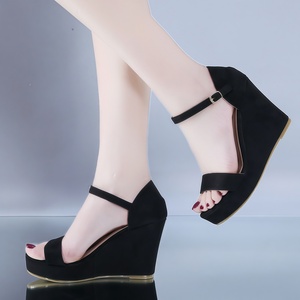 Sandales compensées en daim respirantes pour femme, style coréen, grande taille, tendance mode, pour l'extérieur, <span class=keywords><strong>printemps</strong></span>, été, automne, de créateur de luxe - Product Image 1