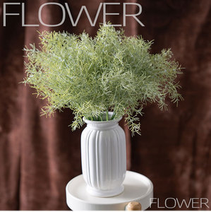 หญ้าสนประดิษฐ์คุณภาพสูง สัมผัสเหมือนจริง ก้านหญ้าสนสีเขียว เป็นมิตรกับสิ่งแวดล้อม เหมาะสำหรับวันขอบคุณพระเจ้า คริสต์มาส งานแต่งงาน บ้าน และสำนักงาน - Product Image 6