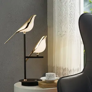 Moderne Klassieke Hoge Transparante Acryl Lampenkap Gold Vogels Vorm Ontwerp 20W 30W Led Tafellamp