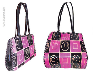 Sac fourre-tout pour femme en PU à motif géométrique avec fermeture éclair et décorations en chaînes, mode, usage quotidien, toutes saisons - Product Image 2