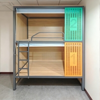 Lit capsule moderne pour hôtel avec rangement intégré et escalier - Lit superposé avec port USB et éclairage pour appartement compact