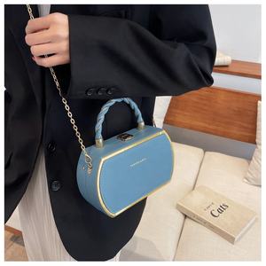 Nuove Borse alla Moda Estate 2026, Borse a <span class=keywords><strong>Tracolla</strong></span> con Catena di Design, Leggere e Carine, Borse Classiche a Scatola per Donna - Product Image 3