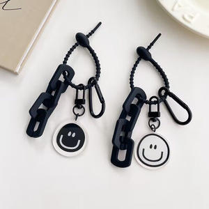 Porte-clés personnalisé avec <span class=keywords><strong>photo</strong></span> de visage créatif - Porte-clés en acrylique noir et blanc personnalisé pour homme, femme, cadeau de couple, ornement suspendu - Product Image 2