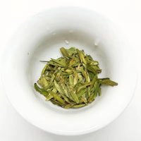 Thé vert Longjing de qualité supérieure pour les connaisseurs, riche en polyphénols antioxydants, provenant de la région de la montagne de Shifeng.