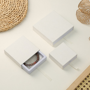 Boîte de rangement pour bijoux, couvercle transparent en plastique de 70 mm, anti-poussière, organisateur de présentation pour bracelets et boucles d'oreilles - Product Image 5