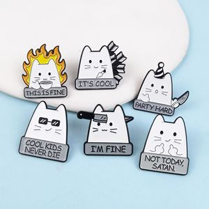 Spilla da Bavero all'Ingrosso con Gatto Bianco Carino con Freccia e Coltello, Accessori per Abbigliamento, Distintivo in Metallo - Product Image 3