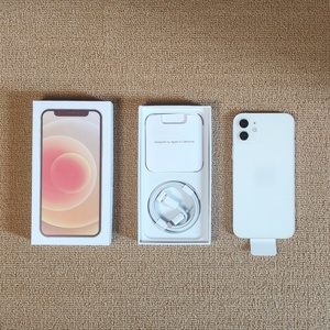 Teléfono Inteligente 5G Desbloqueado de Fábrica, 99% <span class=keywords><strong>Nuevo</strong></span>, Usado, Pantalla OLED de 6.1 Pulgadas, 2815mAh, Versión Estadounidense, <span class=keywords><strong>Precio</strong></span> de Fábrica China - Product Image 6