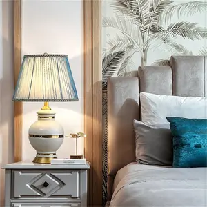 Grosir biru lampu untuk ruang tamu-Lampu Meja Keramik Mewah, Lampu Meja Kuningan LED Dekorasi Rumah Modern untuk Ruang Tamu Kamar Tidur