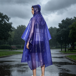 Poncho de pluie jetable en PE imprimé sur mesure, violet, à capuche, imperméable, pour adulte, à usage unique, pour événements, festivals, promotion, OEM - Product Image 1
