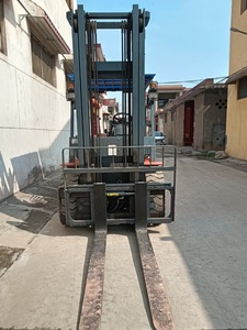Reliable Used 4.5T Internal Combustion <b>Forklift</b> with 500mm Load Center and 6800kg Operating Weight for Factory Material Handling - Product Image 3