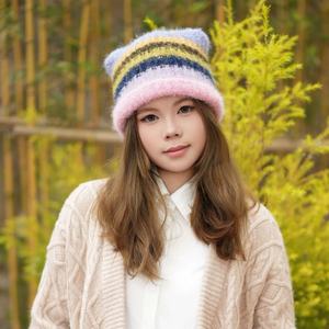 Fabricant de bonnets en mohair doublés de soie, bonnets personnalisés, logo personnalisé, bonnets doublés de satin, bonnets en laine tricotés, broderie jacquard, design personnalisé - Product Image 4