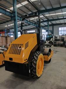 Combinatieroller met voorste padfoot-trommel en achterste rubberen banden |   Zware compactie voor grond en klei - Product Image 2