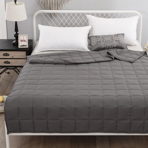 Couverture lestée à grille large gris foncé 180 cm x 200-220 cm 100 % polyester pour lit - Product Image 1