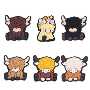 2024 nueva llegada al por mayor PVC diseño personalizado lindo Kawaii dibujos animados pastizales Yak Animal Zueco zapato encantos decoraciones Accesorios