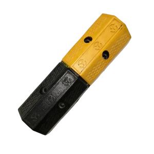 高品質ゴム製ホイールストッパー 黄黒 駐車用車輪止め - Product Image 1