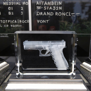 K9 <span class=keywords><strong>cristal</strong></span> adornos de <span class=keywords><strong>cristal</strong></span> de pisapapeles modelo de pistola corte <span class=keywords><strong>3d</strong></span> láser grabado de <span class=keywords><strong>cristal</strong></span> <span class=keywords><strong>foto</strong></span> <span class=keywords><strong>cubo</strong></span> soldado veteranos recuerdo regalo - Product Image 4