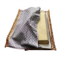 Tapis de prière orthopédique en polyester doux avec mousse à mémoire de forme pour le soutien des genoux, idéal pour la maison, les cadeaux de l'Aïd et de l'Omra, et les célébrations.
