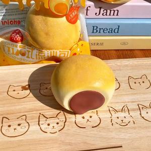 Juguete Blandito Hachimi Realista con Forma de Bollo de Lava Cantonés, Súper Húmedo y Suave para Aliviar el Estrés - Product Image 2