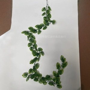 ต้นมอนสเตอร่าประดิษฐ์สีเขียว 1.75 เมตร ของตกแต่งผนังเพดานพลาสติกสำหรับบ้าน งานแต่งงาน และอุปกรณ์ประกอบฉาก - Product Image 1