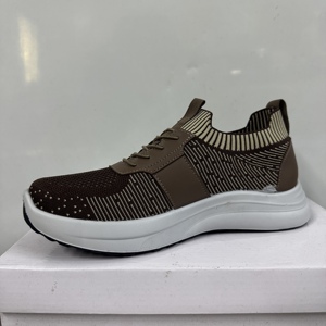 Chaussures de course légères pour hommes, respirantes, en maille, à enfiler, à lacets rapides, <span class=keywords><strong>semelle</strong></span> épaisse, amortissantes, décontractées, pour la marche, les sports de plein <span class=keywords><strong>air</strong></span> - Product Image 3