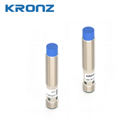 Capteur de proximité inductif KRONZ M12 non encastré, détection 8 mm, PNP NO, 10-30 V CC, IP67, interrupteur cylindrique fileté avec connecteur M12
